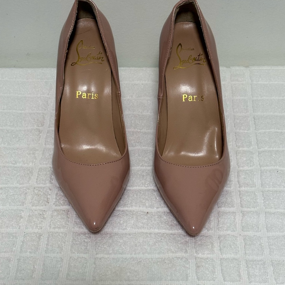 Christian Louboutin Patent Pointed-Toe Pumps Size 38 US 8
